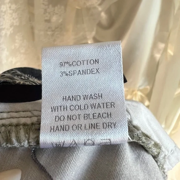 Black and Cream Western Bandana Patterned Skirt - Picture 2 of 4